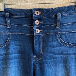 Size 13 lei jeans
